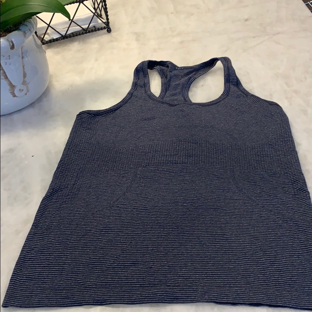 Lulu lemon swirly tech tank